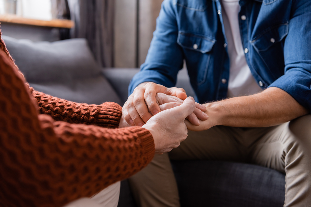 loved ones encouraging someone to take PTSD screening and get treatment